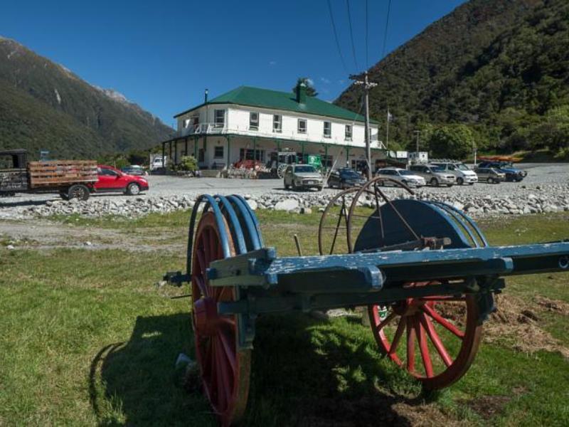 Otira Stagecoach Hotel מראה חיצוני תמונה