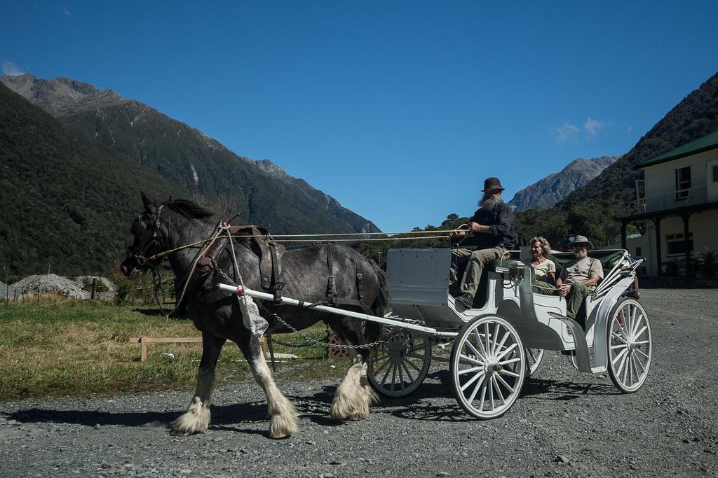 Otira Stagecoach Hotel מראה חיצוני תמונה