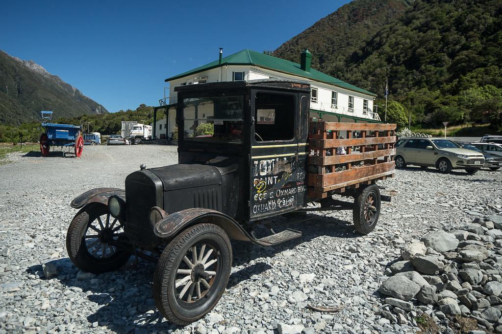 Otira Stagecoach Hotel מראה חיצוני תמונה
