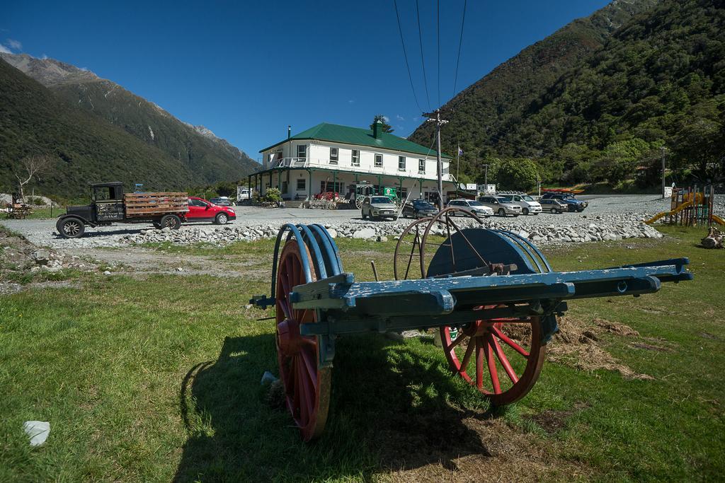 Otira Stagecoach Hotel מראה חיצוני תמונה