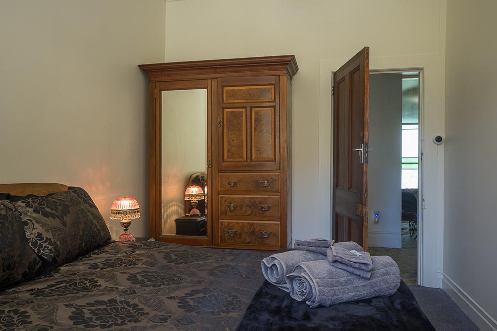 Otira Stagecoach Hotel מראה חיצוני תמונה