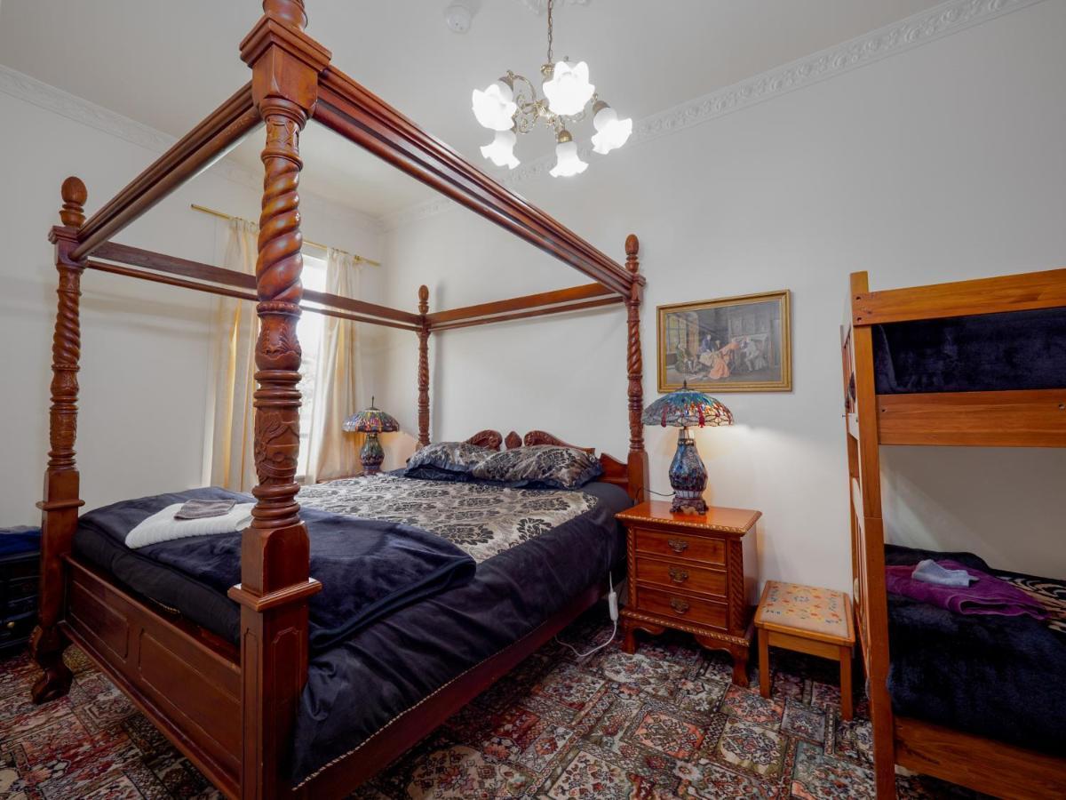 Otira Stagecoach Hotel מראה חיצוני תמונה