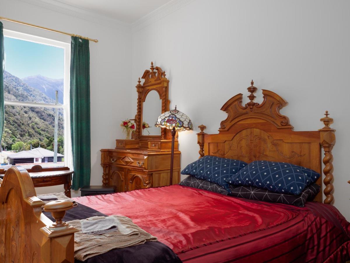 Otira Stagecoach Hotel מראה חיצוני תמונה