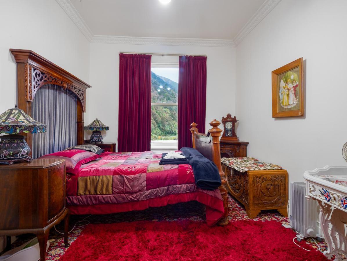 Otira Stagecoach Hotel מראה חיצוני תמונה