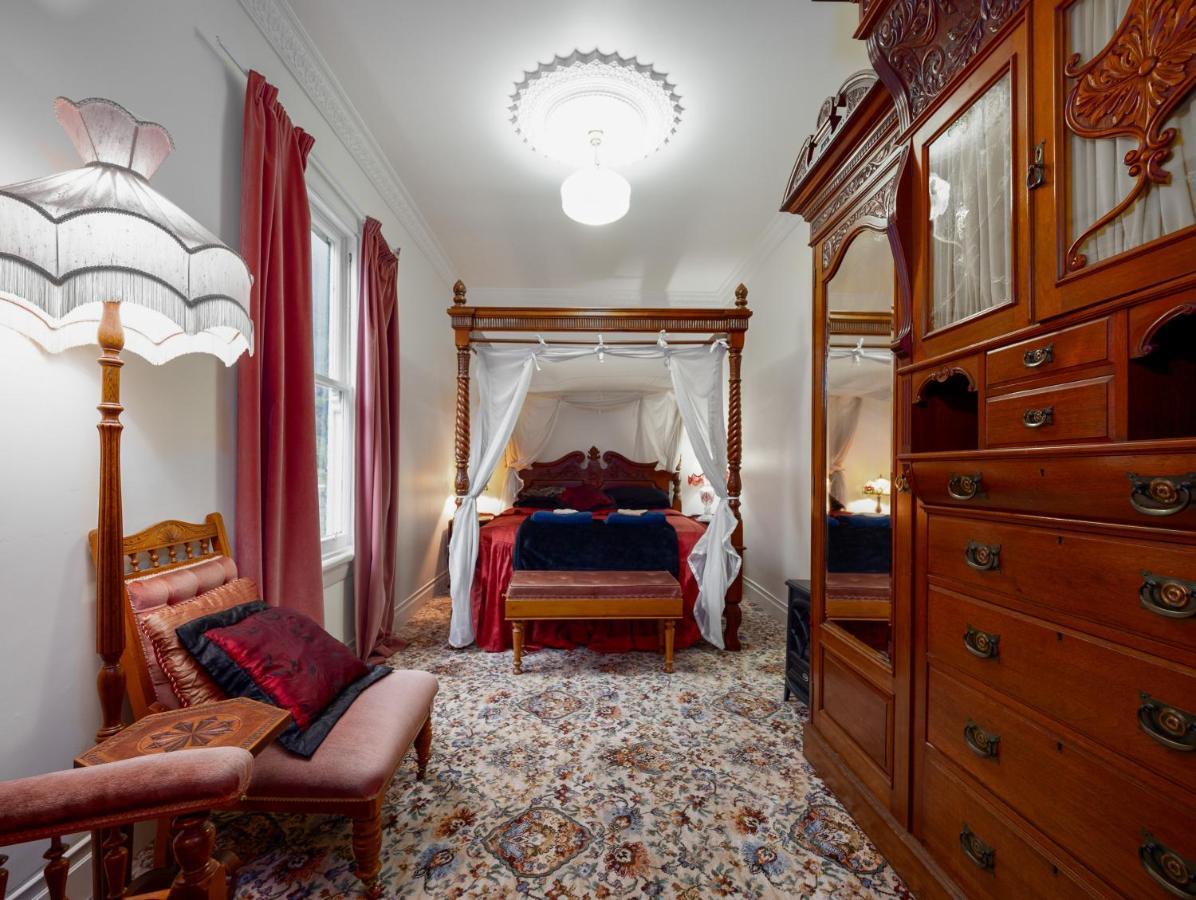 Otira Stagecoach Hotel מראה חיצוני תמונה