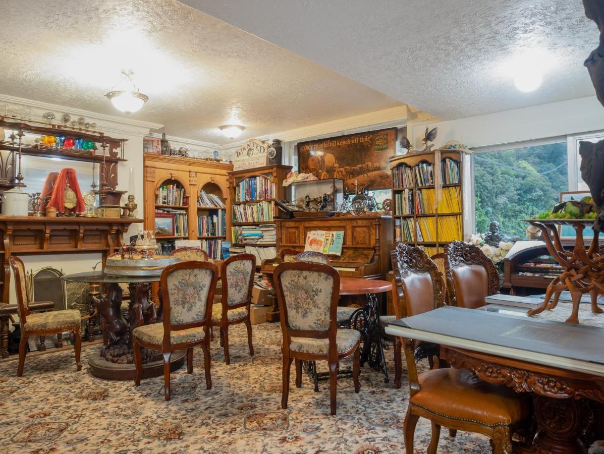 Otira Stagecoach Hotel מראה חיצוני תמונה